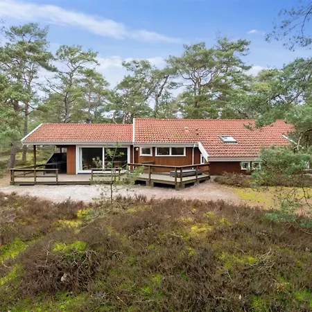 Semesterbostad Micaela - 450m From The Sea By Interhome