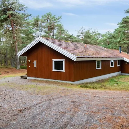 Micaela - 450m From The Sea By Interhome