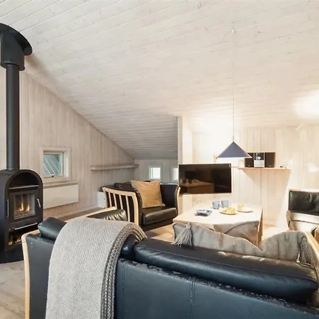 Micaela - 450m From The Sea By Interhome *